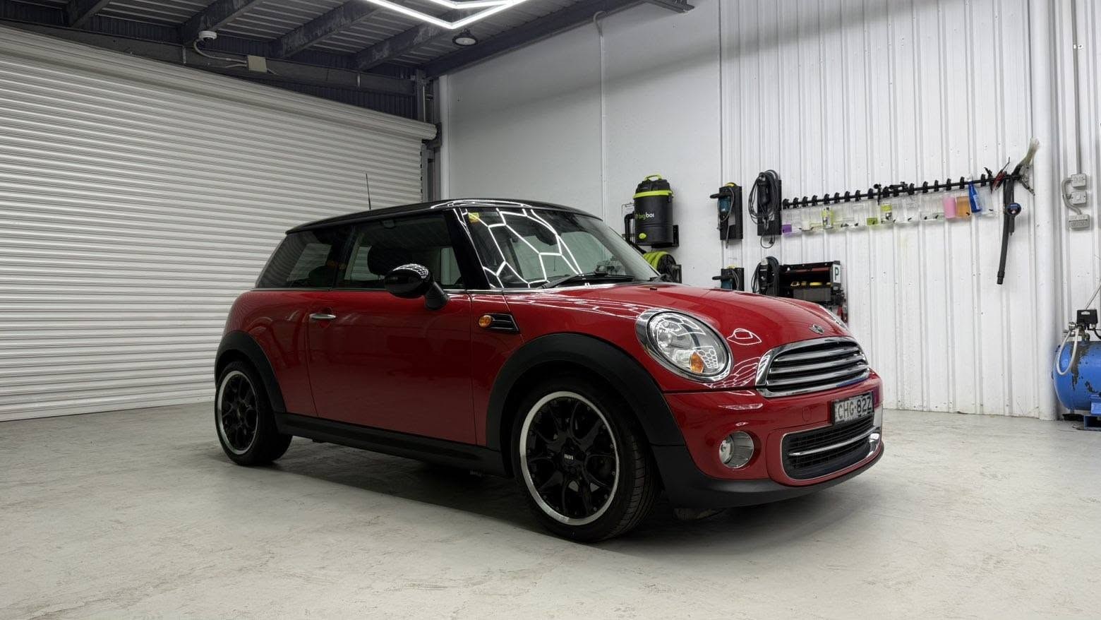 Car detailing Perthville - Mini Cooper exterior detail finish